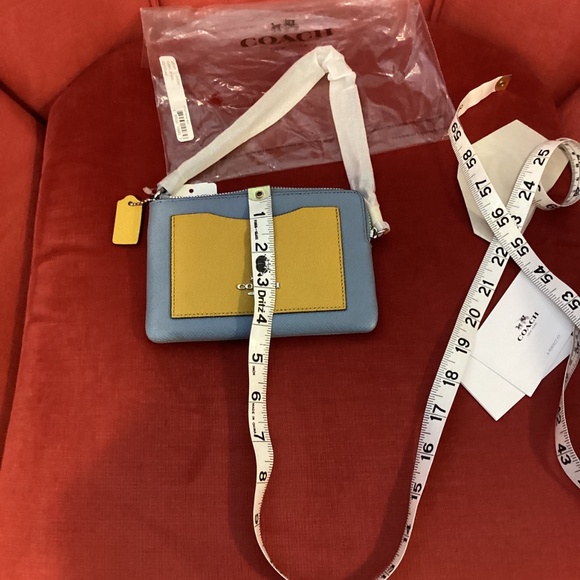 NWT Coach light blue and cornflower Wristlet - Picture 8 of 10